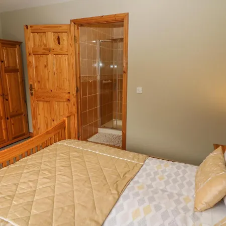 1 Holiday Village Sneem