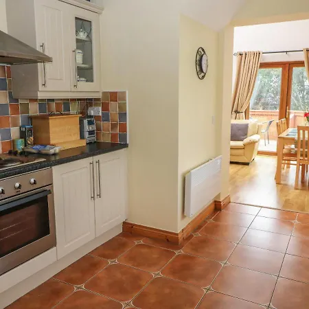 1 Holiday Village * Sneem